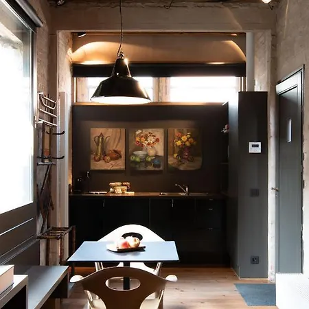 Appartement 17 *